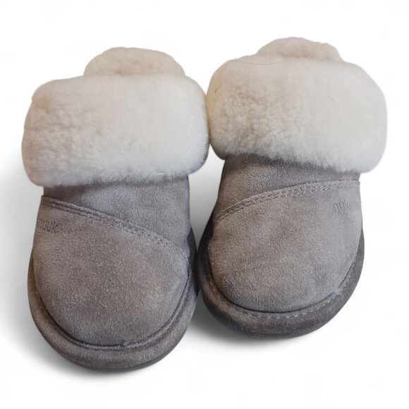 Nuknuuk Women’s Slip-On Slippers – Light Blush Suede, Sherpa Lined, Size 9 - Picture 1 of 7
